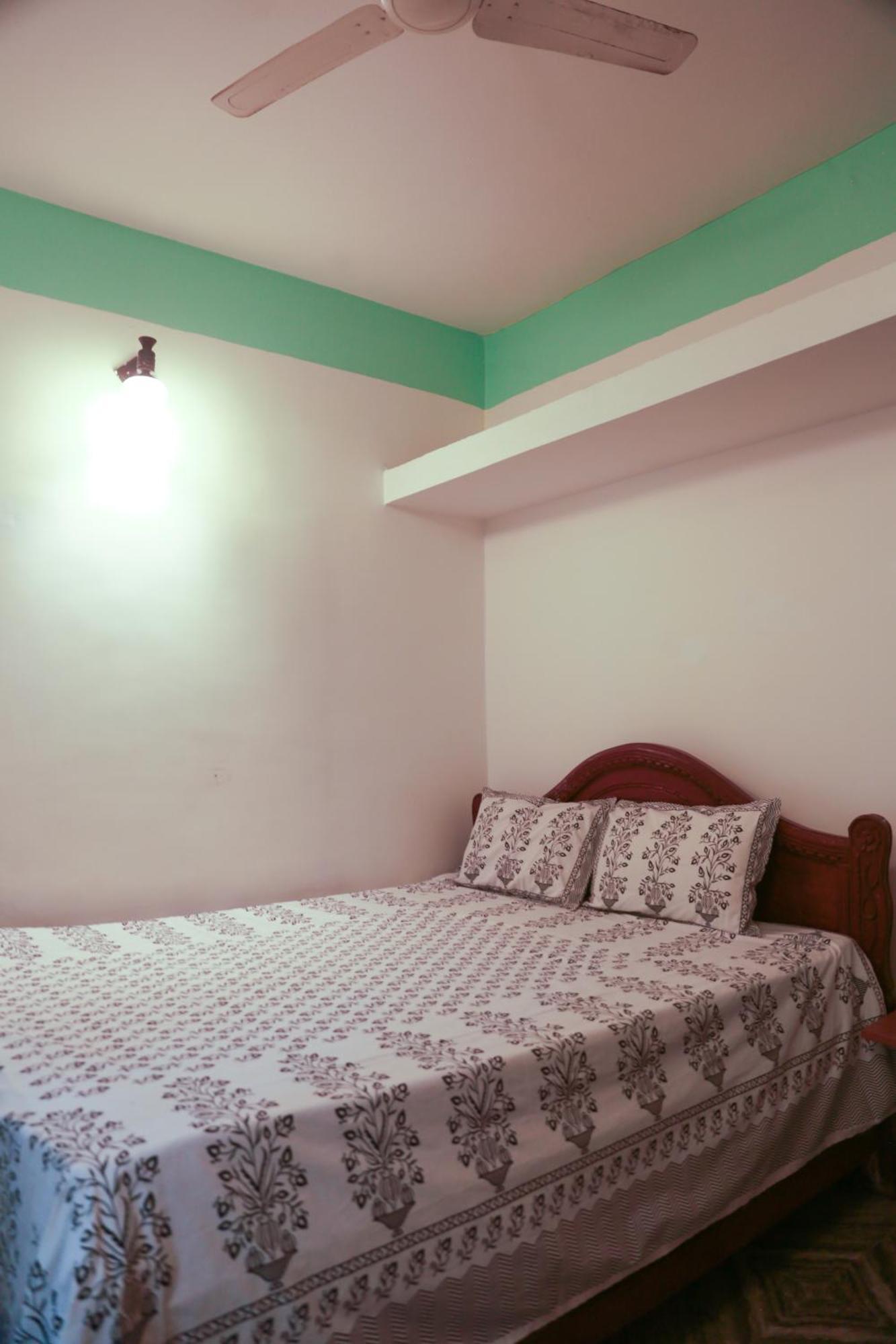 Kumbaya Beachside Hostel & Apartments At Arambol Beach Luaran gambar