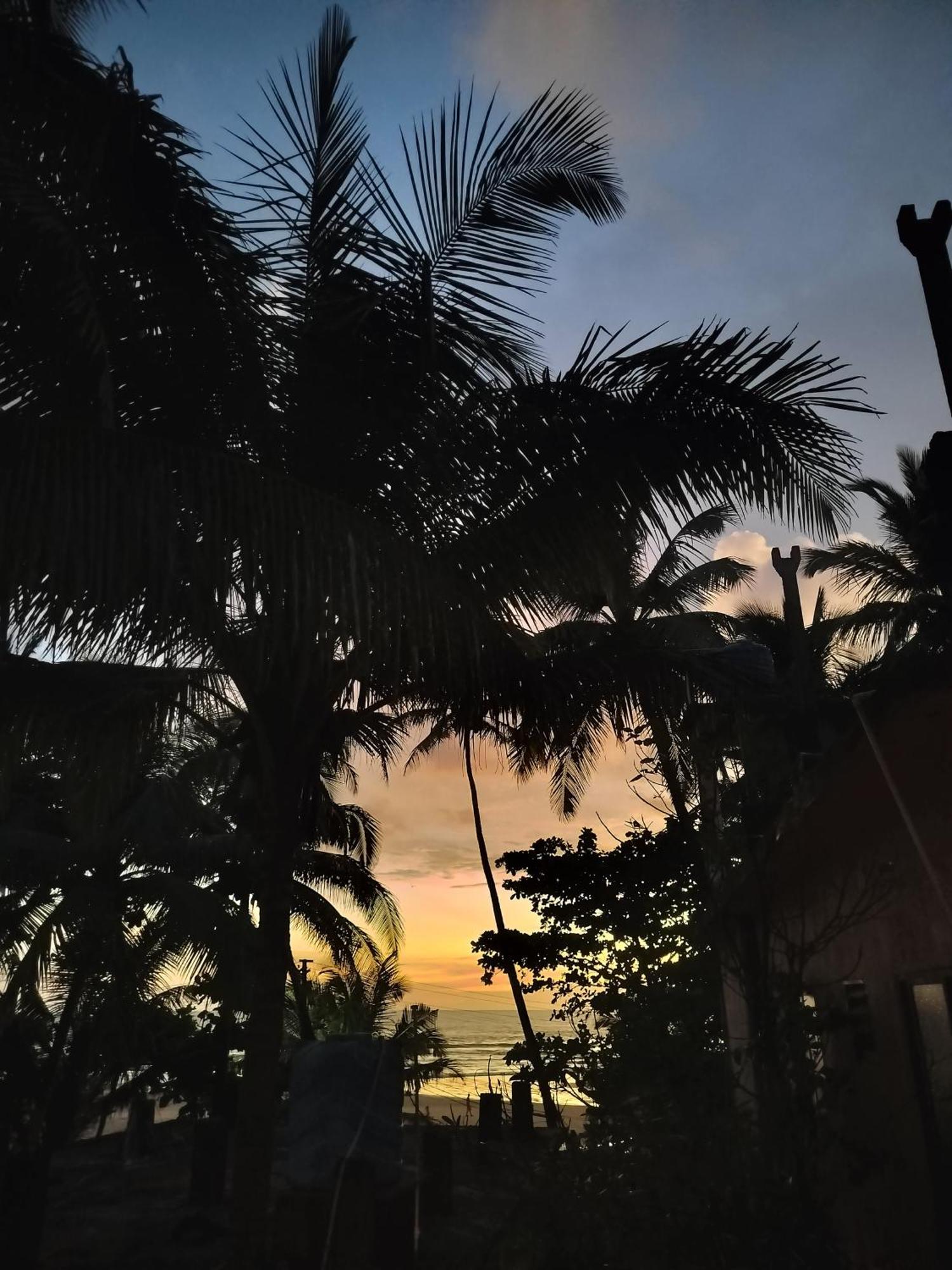 Kumbaya Beachside Hostel & Apartments At Arambol Beach Luaran gambar